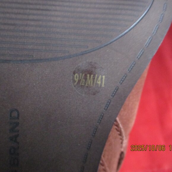 Lucky Brand Vennia Slip On Leather Shooties $129 - US Size 9 1/2 - Brown - 1373 - Picture 9 of 10